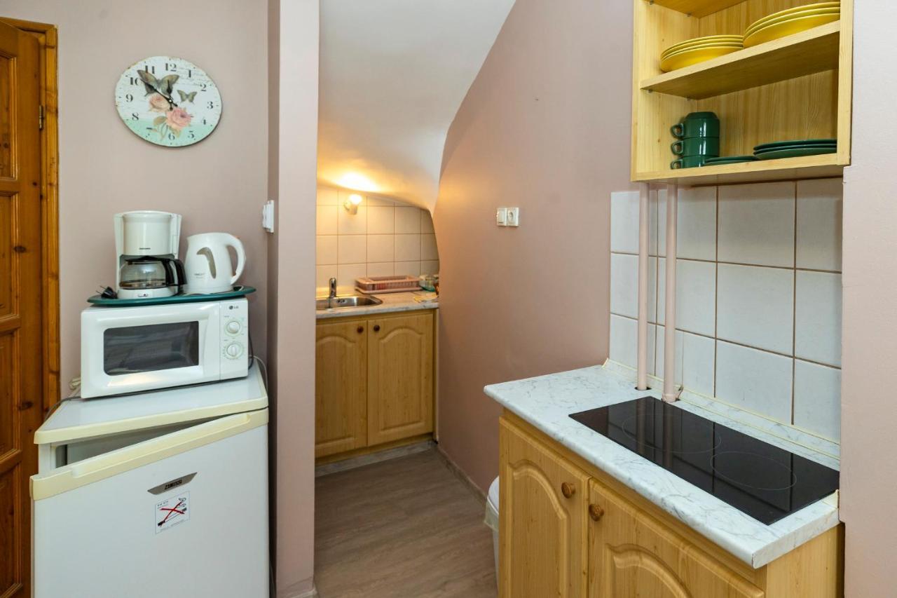 Cecey Apartman Eger Exterior photo