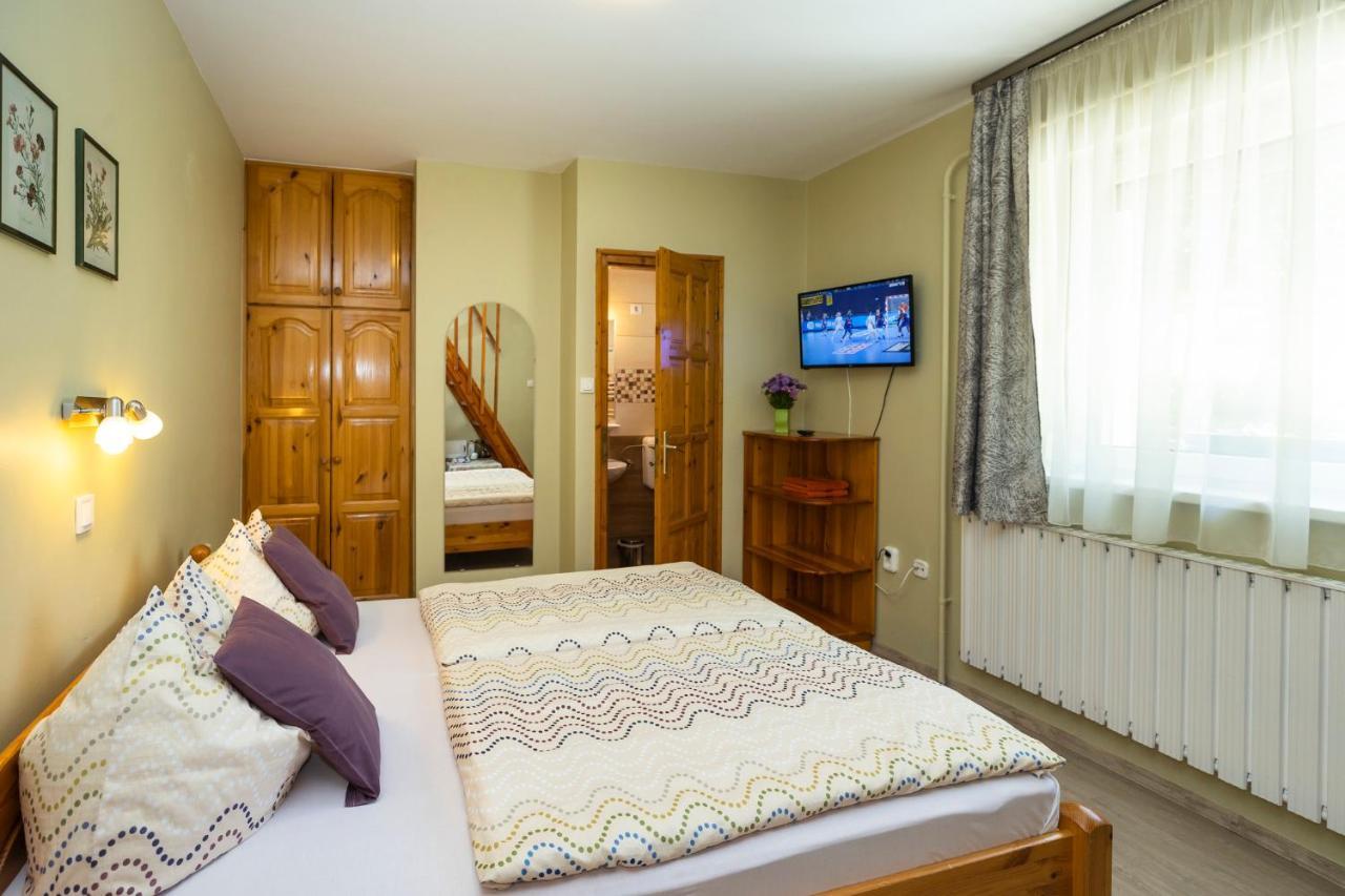 Cecey Apartman Eger Exterior photo