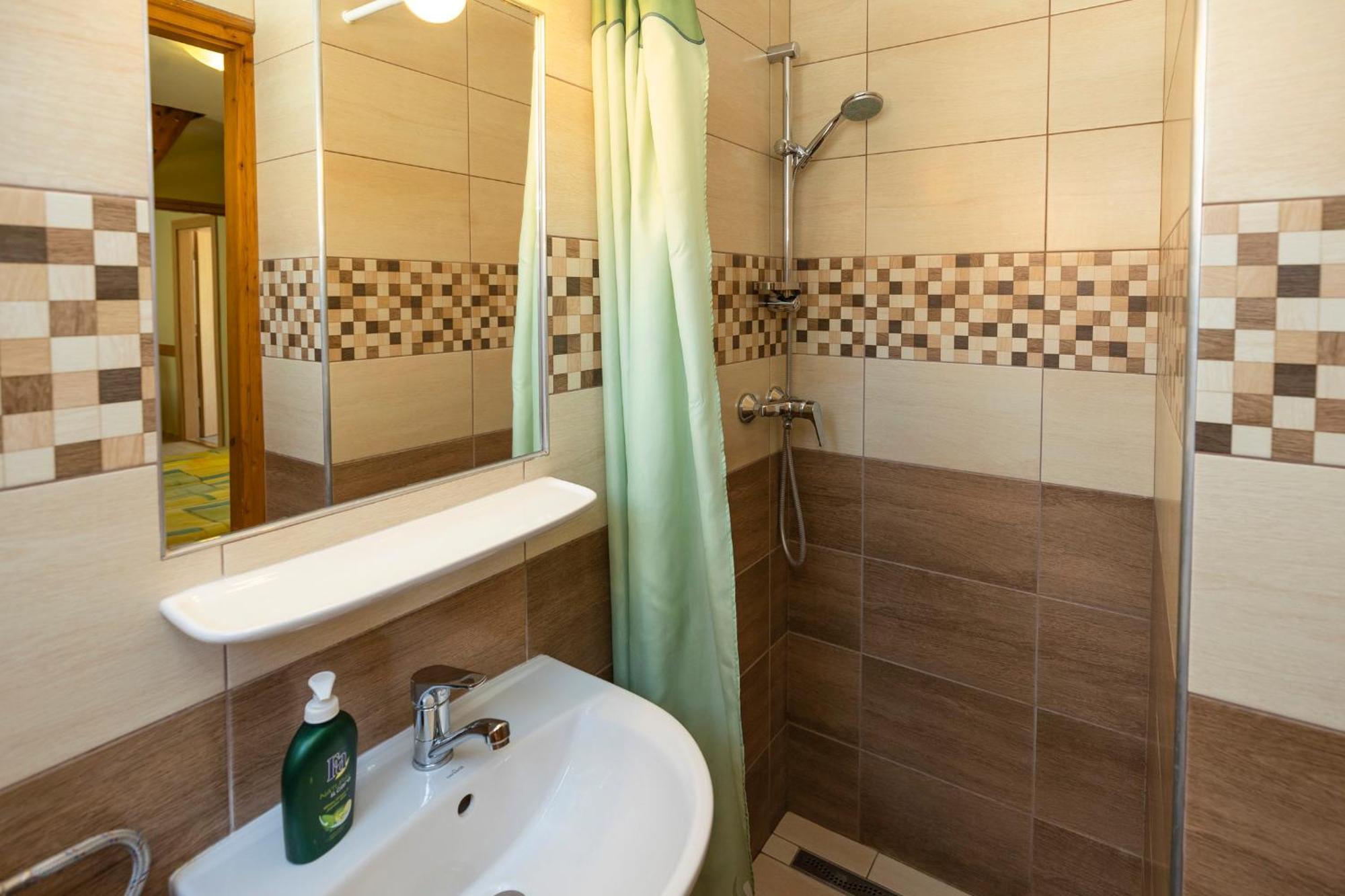 Cecey Apartman Eger Exterior photo